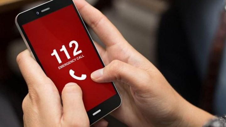 Κορονοϊός: Γιατί δεν έλαβαν όλοι την ειδοποίηση από το 112 – Τι πρέπει να κάνουν όσοι δεν έχουν “έξυπνα κινητά”