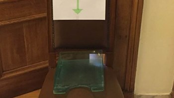 Βουλή: Επιστροφή πρακτικών σε… καρέκλα λόγω κορονοϊού – ΦΩΤΟ