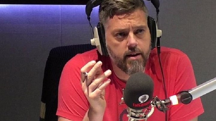 Ραδιοφωνικός παραγωγός έσωσε τη ζωή ακροατή του – ΦΩΤΟ – ΒΙΝΤΕΟ