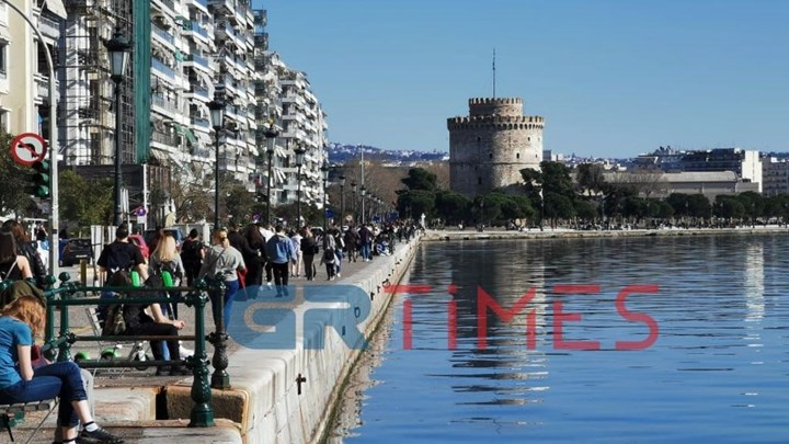 Κορονοϊός: Το “Πάμε για καφέ” υπερίσχυσε του “Μένουμε σπίτι” στη Θεσσαλονίκη – ΦΩΤΟ