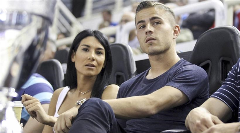 Χωρισμός – βόμβα στην ελληνική showbiz: Τραβούν διαφορετικούς δρόμους λίγο πριν από τον γάμο – ΦΩΤΟ