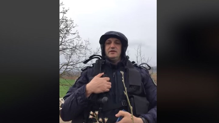 Κορονοϊός – Το μήνυμα αστυνομικού από τον Έβρο: Εμείς σας φυλάμε, εσείς μείνετε σπίτι – ΒΙΝΤΕΟ