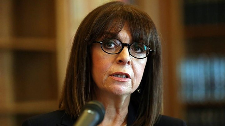 Κορονοΐός: Για πρώτη φορά επίσκεψη Προέδρου της Δημοκρατίας στο υπουργείο Εθνικής Άμυνας χωρίς άγημα