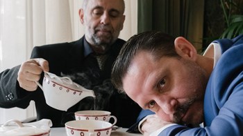 Αλλαγή… πλεύσης λόγω κορονοϊού – Το φθινόπωρο η πρεμιέρα του “Σλουθ” με τους Χατζάκη-Μυλωνά