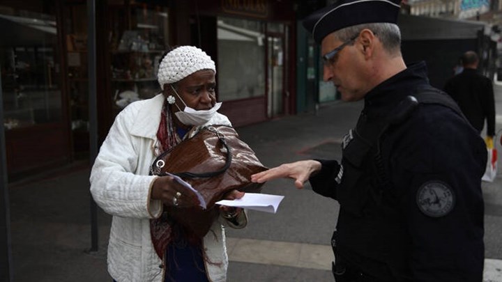 Κορονοϊός: Αυτή τη φόρμα συμπληρώνουν οι Γάλλοι για να κυκλοφορούν στους δρόμους – ΦΩΤΟ