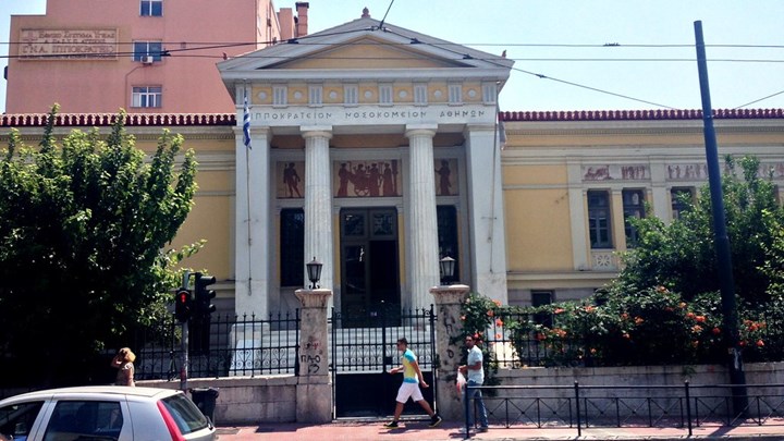 Κορονοϊός: Τι λέει στο enikos.gr ο ταμίας της ΠΟΕΔΗΝ που είναι σε καραντίνα