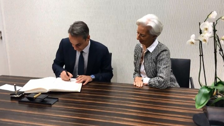 Ένταξη της Ελλάδας στο QE: Το κρίσιμο τηλεφώνημα Μητσοτάκη στη Λαγκάρντ
