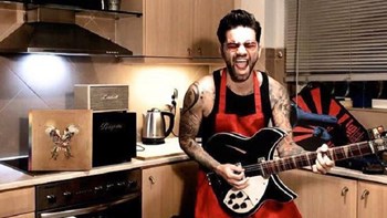 Κορονοϊός: Συναυλίες διαδικτυακά δίνει ο Θοδωρής Μαραντίνης – ΒΙΝΤΕΟ