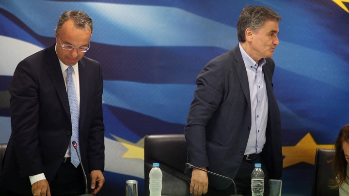 Κορονοϊός: Σκληρή κόντρα Σταϊκούρα – Τσακαλώτου για το Δώρο Πάσχα