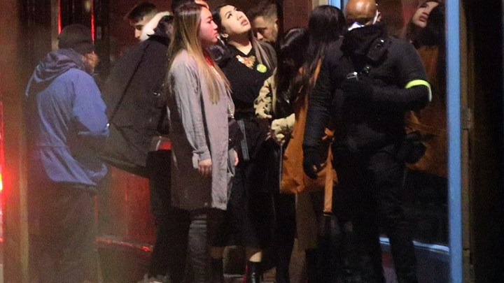 Κορονοϊός: Στη Βρετανία δεν βάζουν μυαλό – Συνωστισμός στις παμπ – ΦΩTO -ΒΙΝΤΕΟ