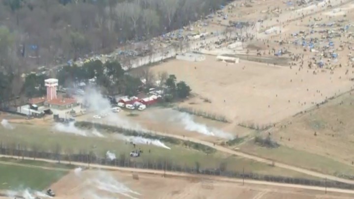 Σοβαρά επεισόδια στον Έβρο – BINTEO