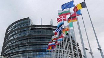 Κορονοϊός: Πέθανε εργαζόμενος στην Ευρωβουλή – Ο πρώτος νεκρός στα θεσμικά όργανα της ΕΕ