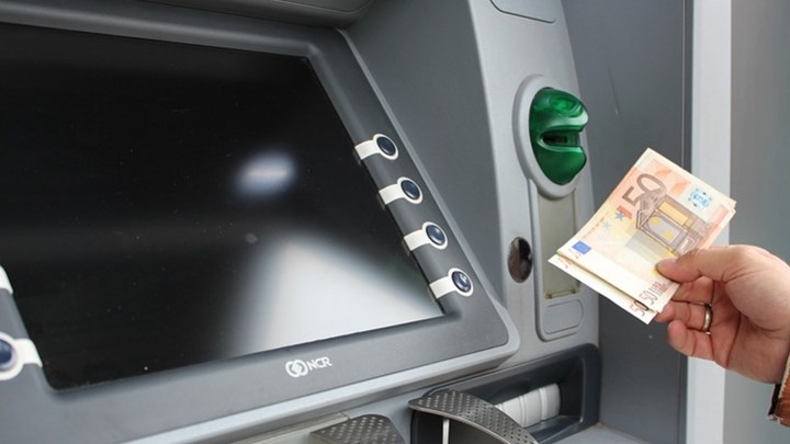 Κορονοϊός: Νέα μέτρα από τις τράπεζες – Ποιες συναλλαγές δεν θα γίνονται στα καταστήματα