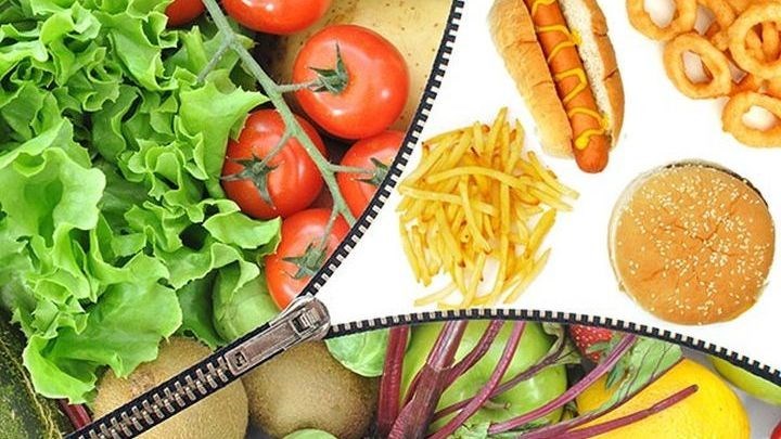 Κορονοϊός: Πώς να σταματήσουμε να τρώμε όλη μέρα στη διάρκεια της καραντίνας