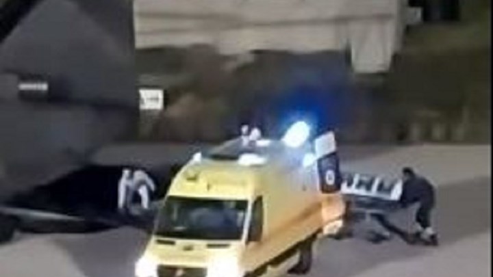 Σύρος: Αεροδιακομιδή 88χρονου με κορονοϊό – ΒΙΝΤΕΟ