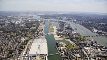 Κορονοϊός-Βρετανία: Κλείνει το αεροδρόμιο City του Λονδίνου