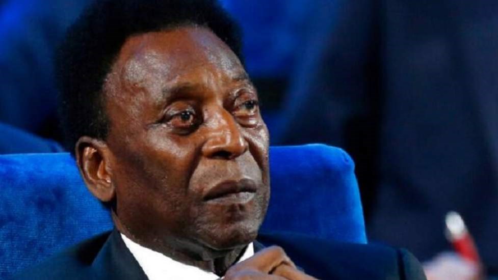 Δύσκολες ώρες για τον Πελέ