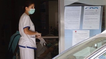 Κορονοϊός: Τρόφιμοι γηροκομείων ένα στα τρία θύματα στην Ισπανία