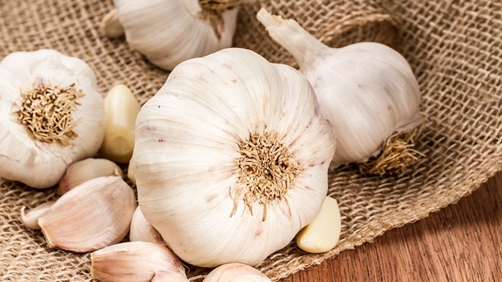 Κορονοϊός: Τρελή ζήτηση για τα σκόρδα – Πώς συνδέεται με την επιδημία