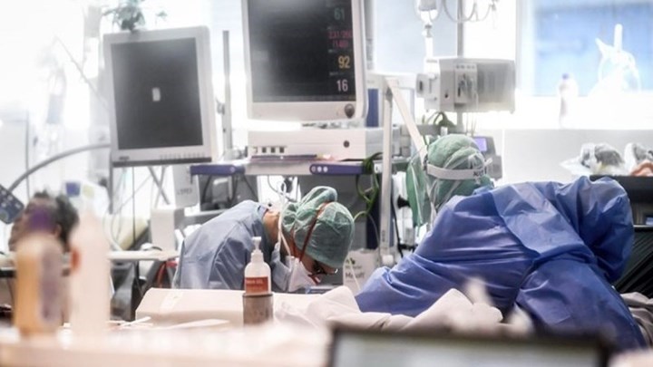 Κορονοϊός: Αποσωληνώθηκαν τρεις ασθενείς στο «Σωτηρία» – Για πρώτη φορά στην Ελλάδα – ΒΙΝΤΕΟ