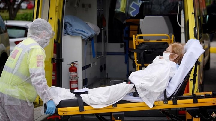 Κορονοϊός: Τραγωδία δίχως τέλος στην Ισπανία – 832 θάνατοι σε ένα 24ωρο