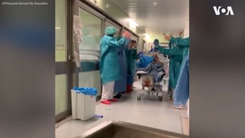 Κορονοϊός: Ισπανοί νοσηλευτές χειροκροτούν ασθενή που βγήκε από τη ΜΕΘ- ΒΙΝΤΕΟ