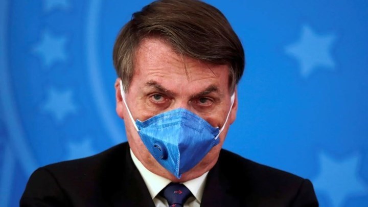 Κορονοϊός: “Κατέβηκαν” αναρτήσεις του Μπολσονάρου – Τι έγραφε