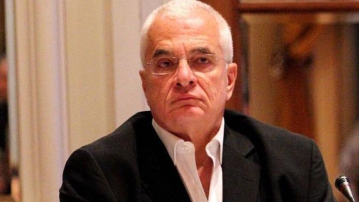 Πρετεντέρης: Είμαι σπίτι με τα βιβλία μου, δεν νοσηλεύομαι