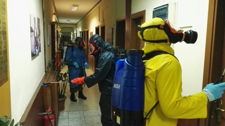 Κορονοϊός: Ξεκίνησε να παράγει μάσκες για τα νοσοκομεία ο Στρατός – ΦΩΤΟ