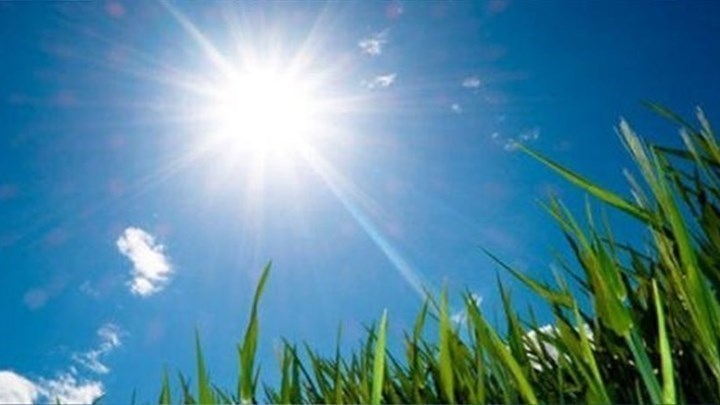 Κορονοϊός: Νέα μελέτη δείχνει ότι οι υψηλές θερμοκρασίες βοηθούν στη μικρότερη διασπορά του ιού