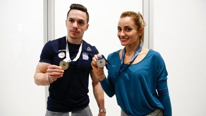 Πετρούνιας-Μιλλούση: Γυμνάζονται στο σπίτι με την μπέμπα τους – ΒΙΝΤΕΟ