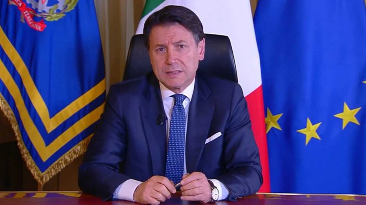 Κόντε: Οι Έλληνες υποχρεώθηκαν σε απαράδεκτες θυσίες προκειμένου να δανειστούν