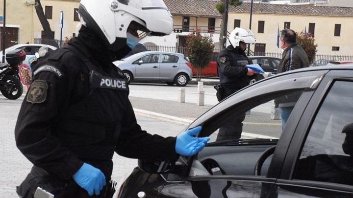 Κορονοϊός: Πάνω από 1.000 παραβάσεις για άσκοπες μετακινήσεις μέσα σε 9 ώρες