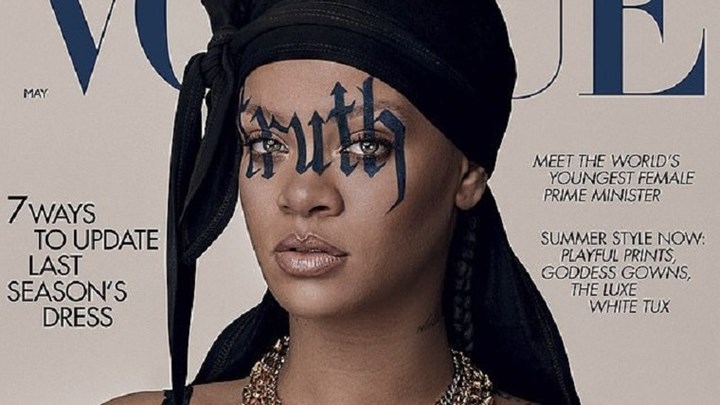 Ιστορία γράφει η Ριάνα – Στο εξώφυλλο της Vogue με μπουράγκ – ΦΩΤΟ