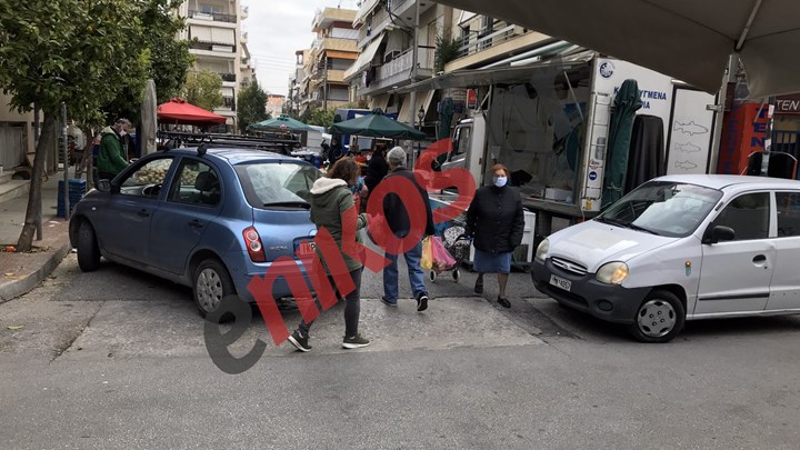 Κορονοϊός: Συνωστισμός σε λαϊκή αγορά στη Νίκαια – ΦΩΤΟ αναγνώστη