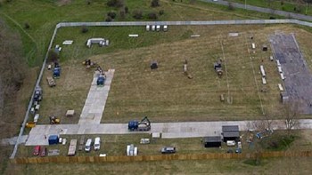 Κορονοϊός: Οι Βρετανοί χτίζουν νεκροτομείο ίσο με το μέγεθος δύο γηπέδων