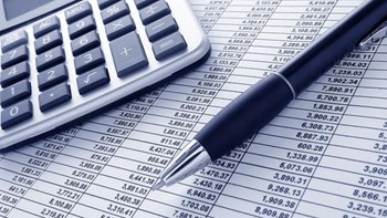 Βουλή: Κατατέθηκε ο συμπληρωματικός προϋπολογισμός – Επιπλέον 5 δισ. ευρώ για τα έκτακτα μέτρα