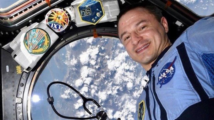 Κορονοϊός: Μήνυμα από το διάστημα για τους “γιατρούς μαχητές”