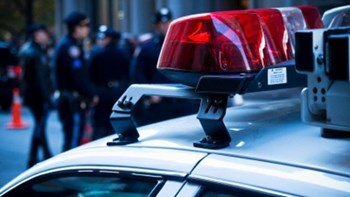 Κορονοϊός: Αστυνομική έφοδος σε πάρτι αρραβώνων στο Νιου Τζέρσι