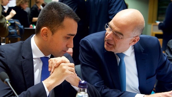 Τηλεφωνική επικοινωνία Δένδια με τον Ιταλό ΥΠΕΞ – Μηνύματα ενότητας και αλληλεγγύης