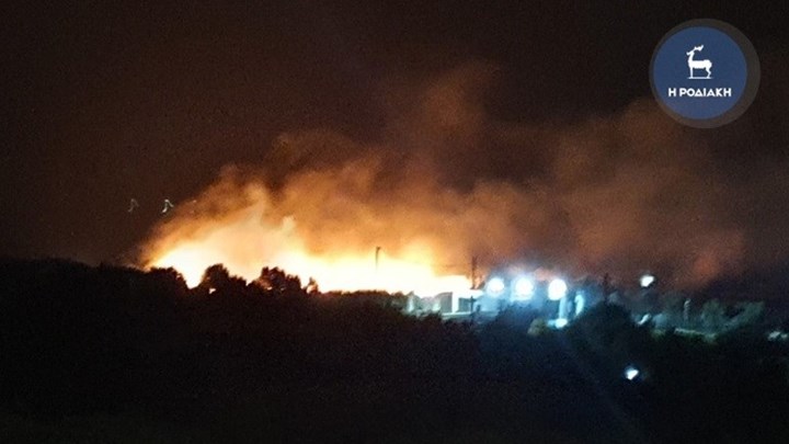 Ρόδος: Συναγερμός στην Πυροσβεστική από μεγάλη φωτιά στην Παστίδα – ΒΙΝΤΕΟ
