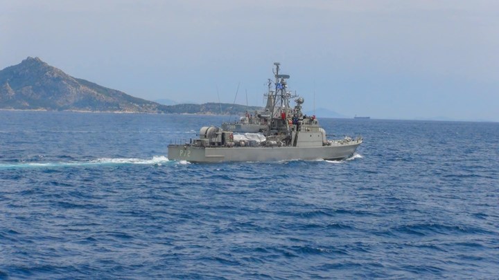 Το ύποπτο τάνκερ από την Τουρκία και η κανονιοφόρος του Πολεμικού Ναυτικού