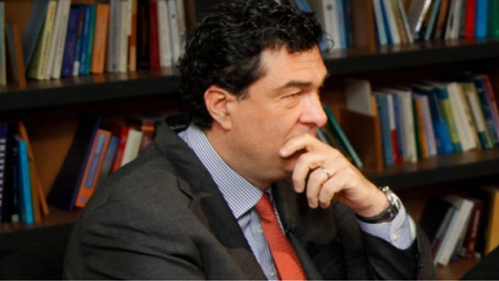 Κορονοϊός: Συγκλονίζει η περιγραφή του Παπαχελά για την εμπειρία του στην εντατική