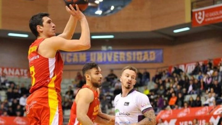 Ο Λαρεντζάκης για τον κορονοϊό: Έκπληκτοι οι Ισπανοί με την στάση της Ελλάδας