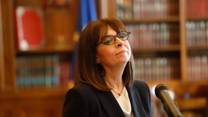 Σακελλαροπούλου: Μένουμε σπίτι αλλά δεν χάνουμε την επαφή μας με τον πολιτισμό – ΦΩΤΟ