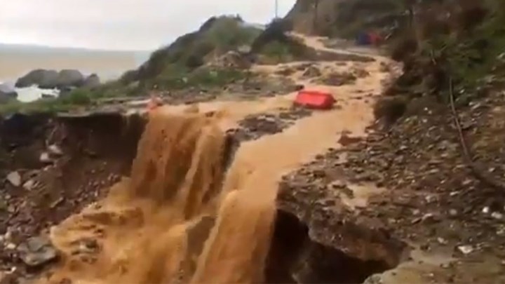 Κύμη: Καταστροφές και προβλήματα κοντά στην παραλία Κορασίδα από την κακοκαιρία – ΦΩΤΟ – ΒΙΝΤΕΟ