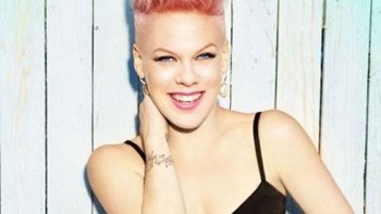 Κορονοϊός- Pink: Αυτός ο ιός είναι σαν να είσαι σε τρενάκι του τρόμου – Κανείς δεν είναι ασφαλής