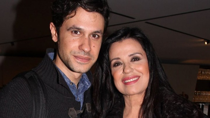 Η Μαρία Τζομπανάκη γράφει στο enikos.gr για την πανδημία στις ΗΠΑ – Τι λέει για τον γιο της, Ορφέα Αυγουστίδη