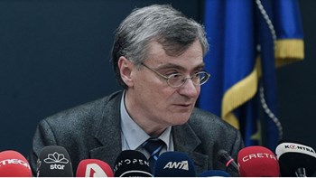 Κορονοϊός: Το “δημόσιο ευχαριστώ” Τσιόδρα σε δύο δότες μυελού των οστών