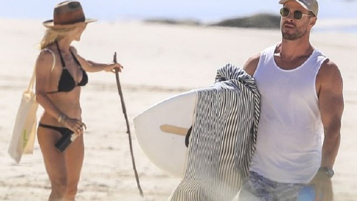 Εντυπωσιάζουν με τη γράμμωσή τους ο Κρις Χέμσγουορθ και η σύζυγός του – ΦΩΤΟ